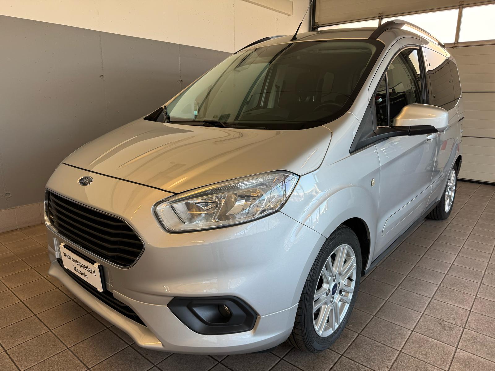 Ford Tourneo 1.0 EcoBoost Titanium